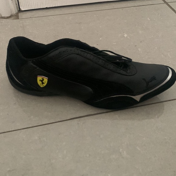 Brand new puma Ferrari shoes - Picture 2 of 4